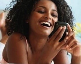 black-woman-texting