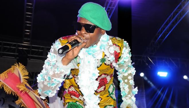 Jose Chameleone performs at Roast and Rhyme