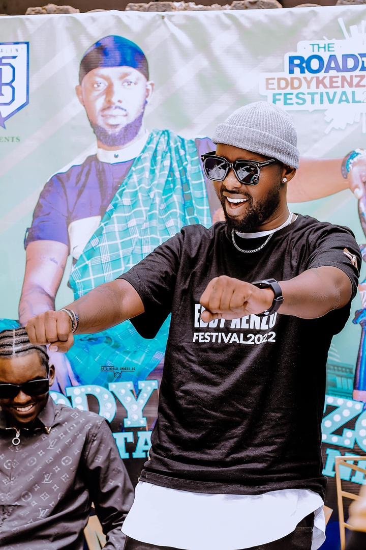 Eddy Kenzo pulls mammoth crowd in Mbarara