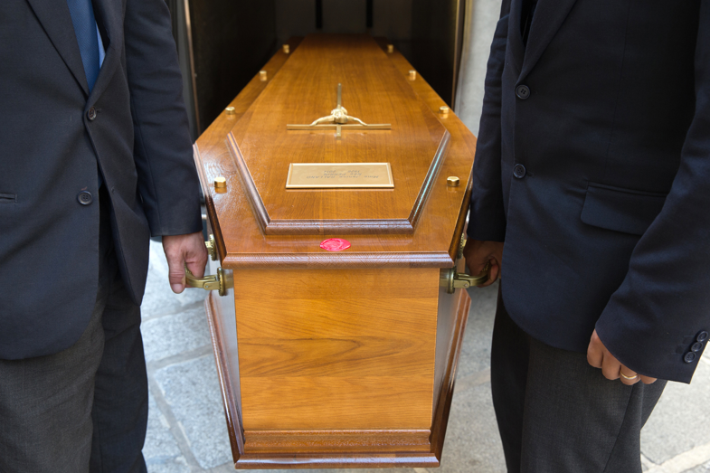 “Put my degrees, and certificates on my coffin, I did my best,” man cries after years of joblessness